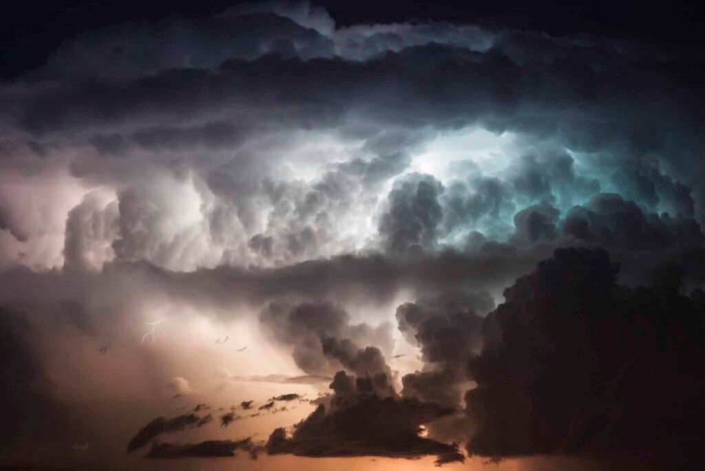 How Climate Change Intensifies Thunderstorms: Key Insights and Challenges
